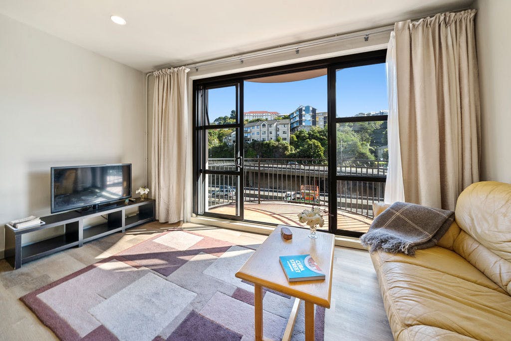 4Q/154 The Terrace, Wellington Central, Wellington - Carousel 1