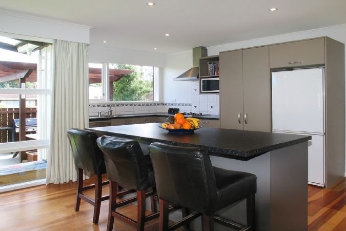 30 Silverbirch Grove, Churton Park, Wellington - Carousel 2
