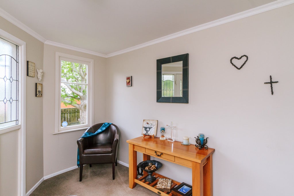 20 Fairfield Avenue, Fairfield, Lower Hutt - Carousel 2