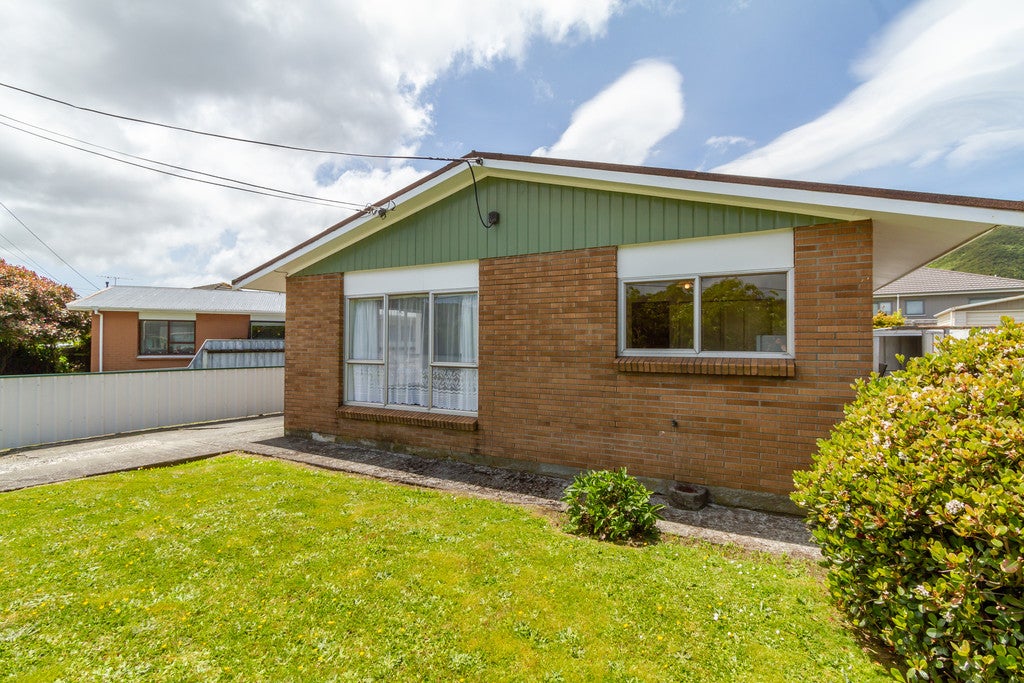 1/82 Wise Street, Wainuiomata, Lower Hutt - Carousel 1
