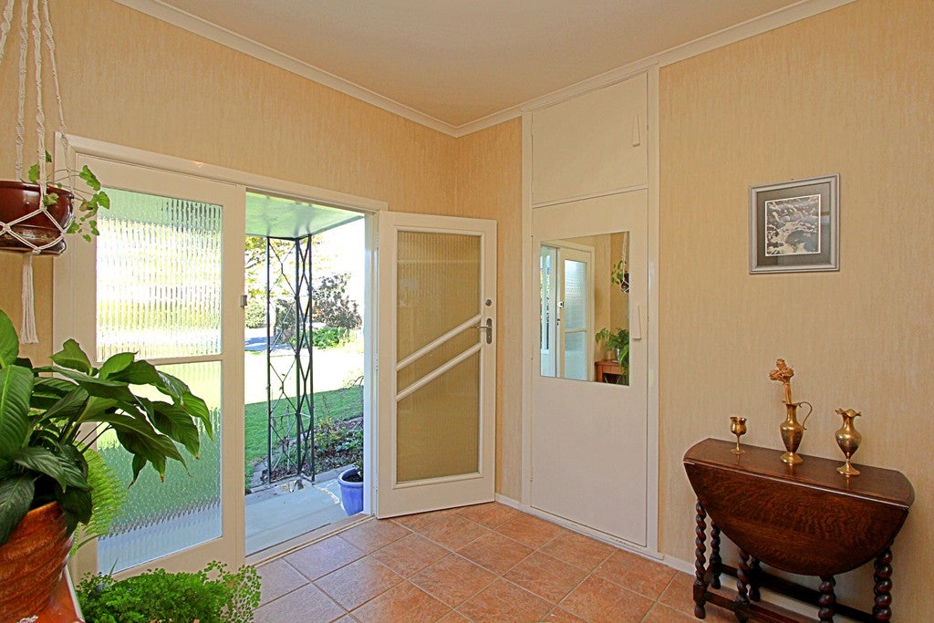 15 Cassino Crescent, Onekawa, Napier - Carousel 2
