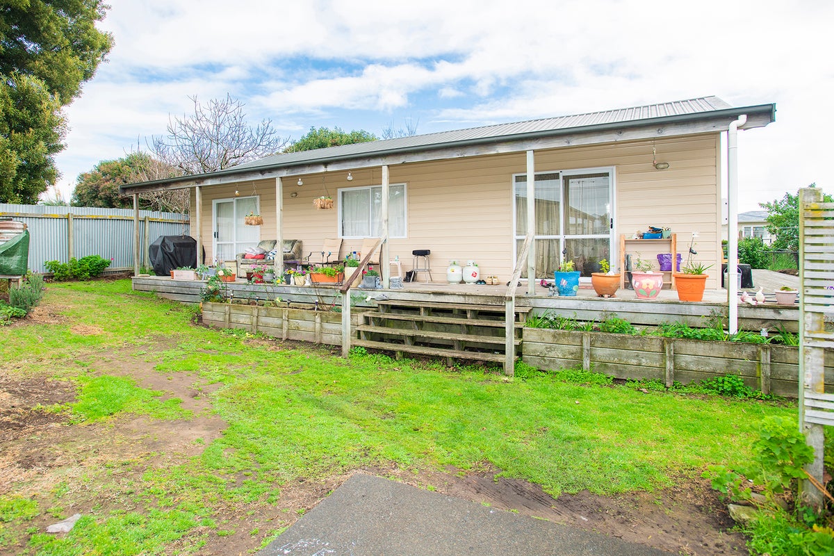15 Redmond Street, Elgin, Gisborne - Carousel 1