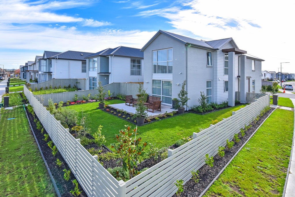 16 Soaring Bird Drive, Takanini, Auckland - Carousel 19