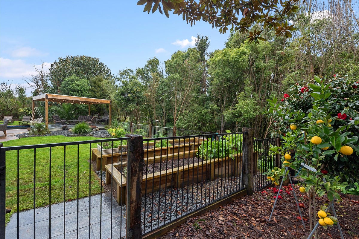 13 Longwood Place, Harrowfield, Hamilton - Carousel 23