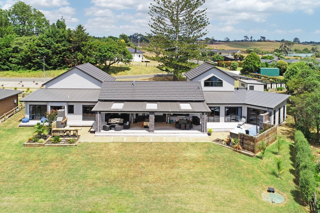 23 Roseneath Road, Karaka, Papakura - Carousel 1