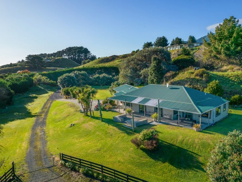 205 Peka Peka Road, Peka Peka, Waikanae - Carousel 1