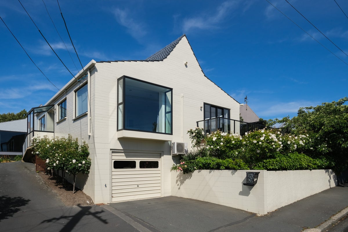 8A Sheen Street, Roslyn, Dunedin - Carousel 1