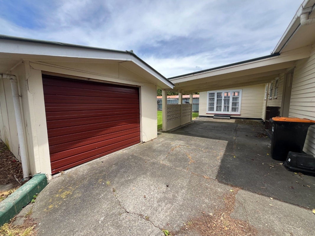 36 Ferguson Street, Awapuni, Palmerston North - Carousel 19