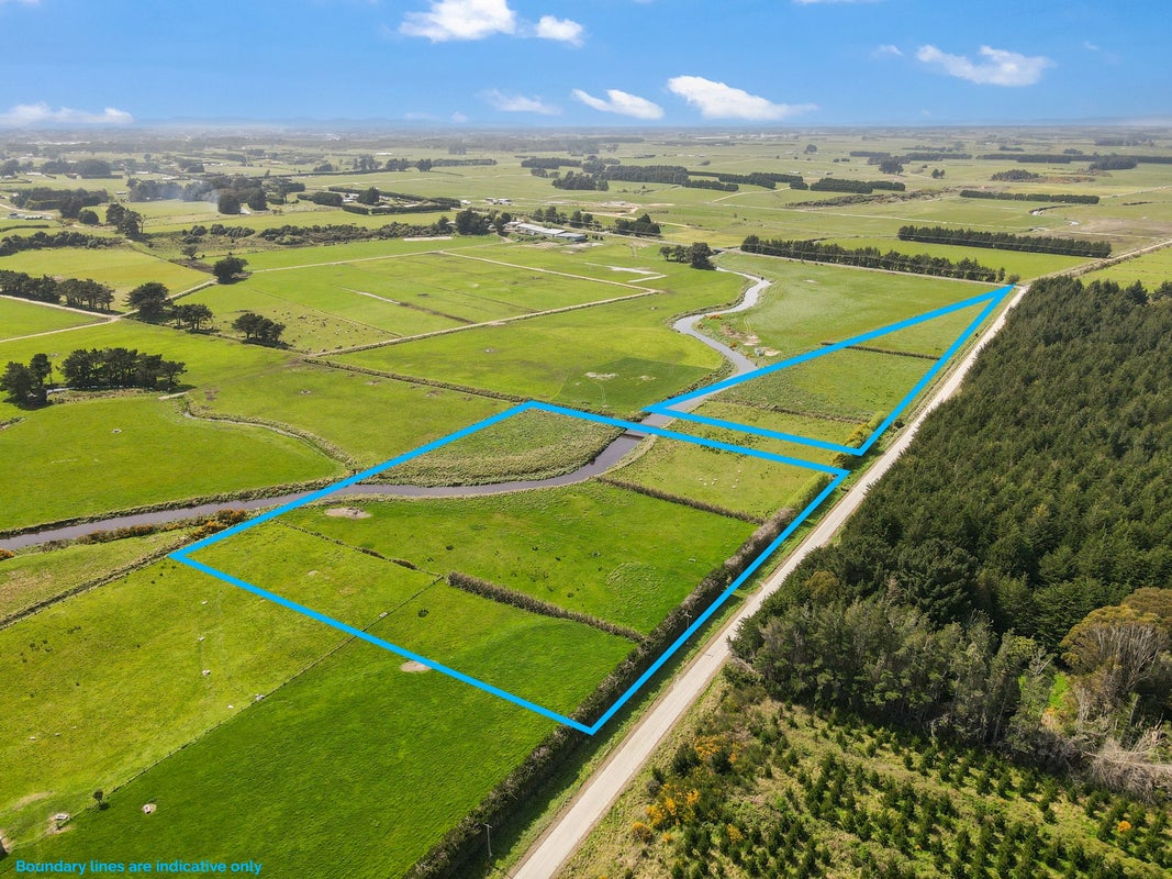 77 Bay View Road, Woodend, Invercargill - Carousel 1