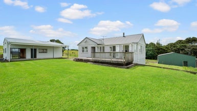 39 Lewis Road, Waiuku - Carousel 1