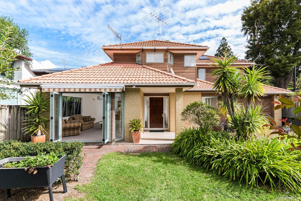 36A Tawera Road, Greenlane, Auckland - Carousel 2