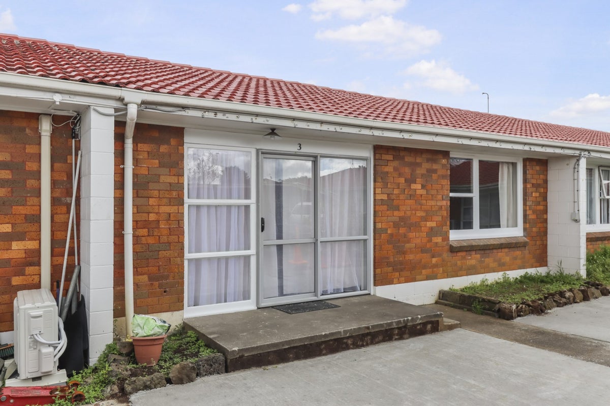 3/12 Reagan Road, Papatoetoe, Auckland - Carousel 1