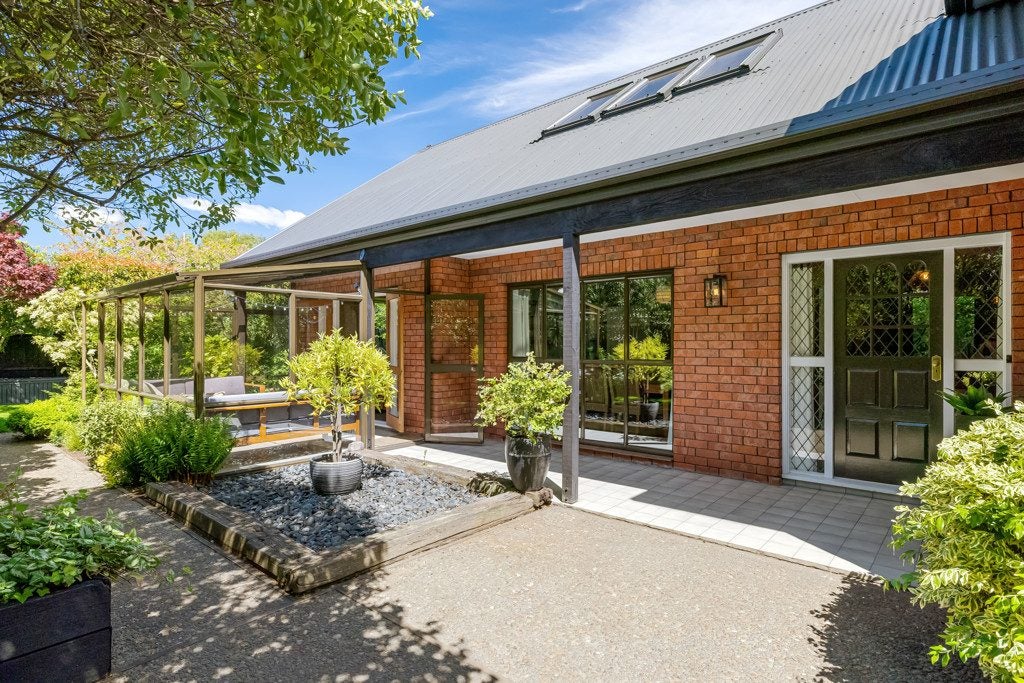 22A Crosdale Place, Burnside, Christchurch - Carousel 2