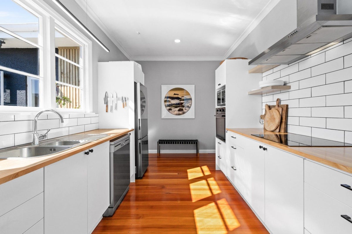 909 Gordon Road, Raureka, Hastings - Carousel 2