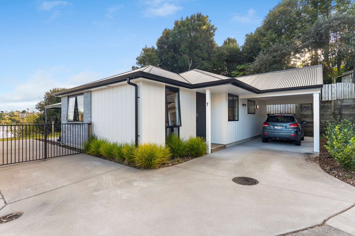 7 Mossie Way, Greerton, Tauranga - Carousel 2