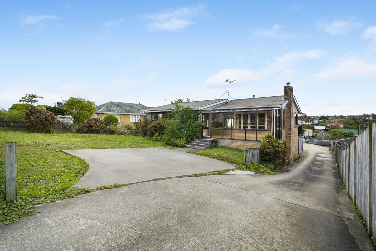 11 Thomson Avenue, Dinsdale, Hamilton - Carousel 22