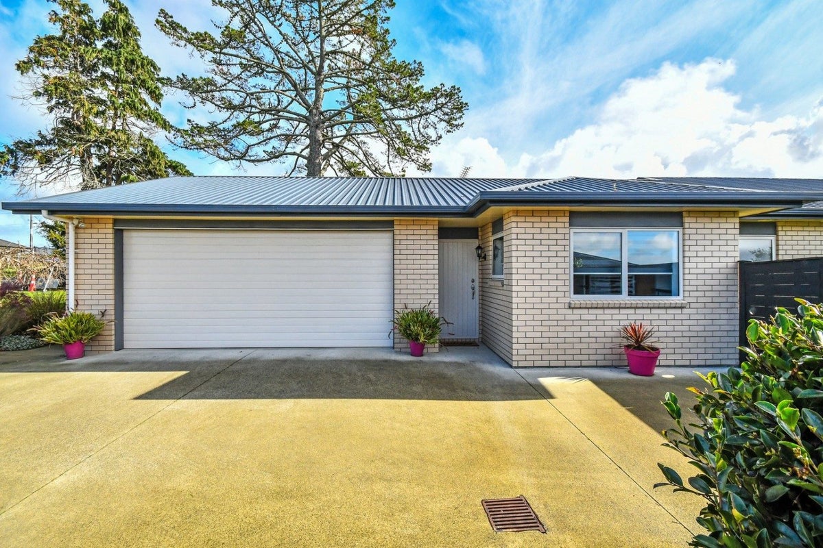 90 Helenslee Road, Pokeno - Carousel 1