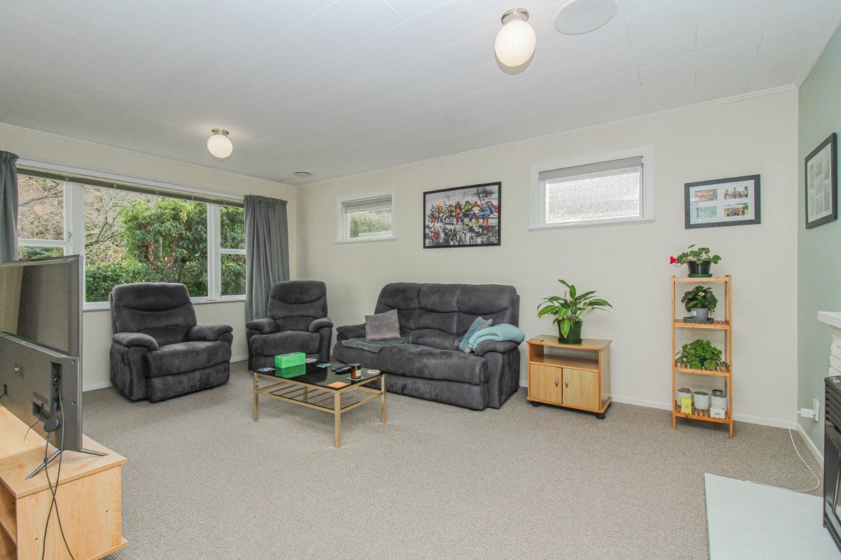 93 South Karori Road, Karori, Wellington - Carousel 2