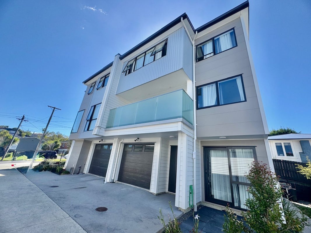 28 Routley Drive, Glen Eden, Auckland - Carousel 2