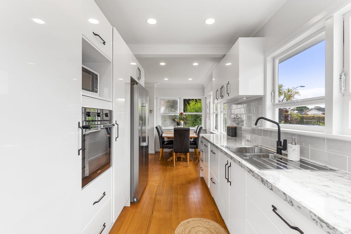 28 Browns Avenue, Pakuranga, Auckland - Carousel 2