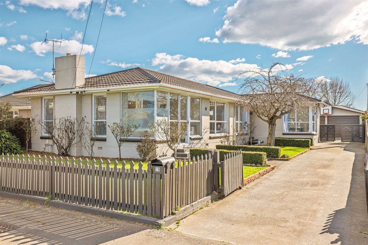 19 Gardiners Road, Bishopdale, Christchurch - Carousel 22