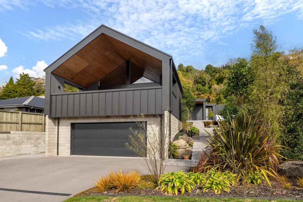 16 Sloane Avenue, Tihiotonga, Rotorua - Carousel 1