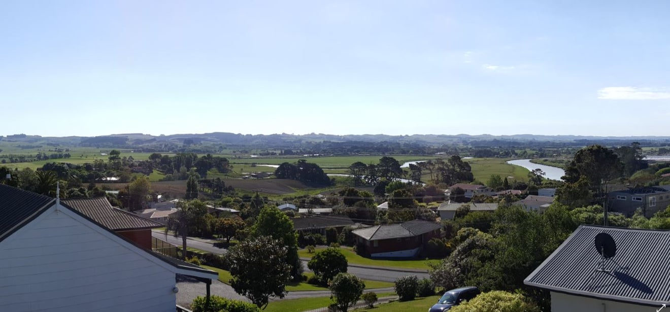 3/32 Hand Road, Helensville, Helensville - Carousel 2