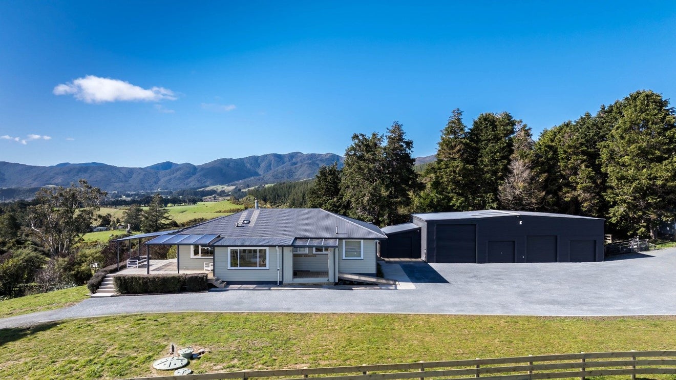 0 State Highway 2, Rimutaka Hill, Upper Hutt - Carousel 34