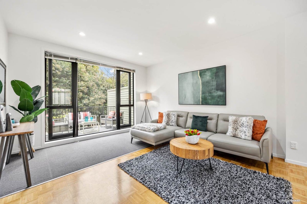 28/17 Lyon avenue, St Lukes, Auckland - Carousel 1