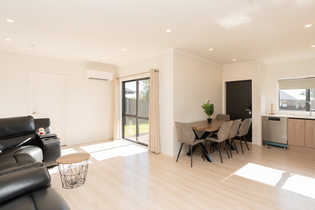 1/32 Glenview Terrace, Glenview, Hamilton - Carousel 2