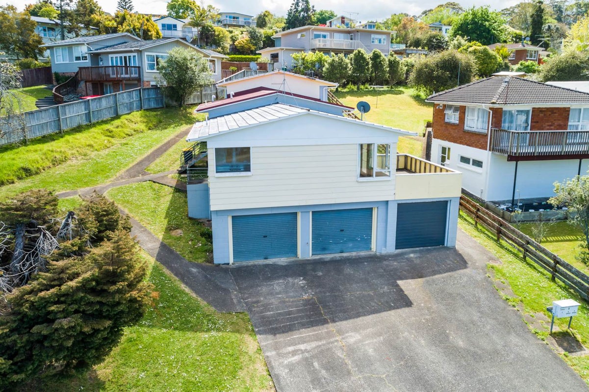 35 Richards Avenue, FORREST HILL, AUCKLAND - Carousel 2