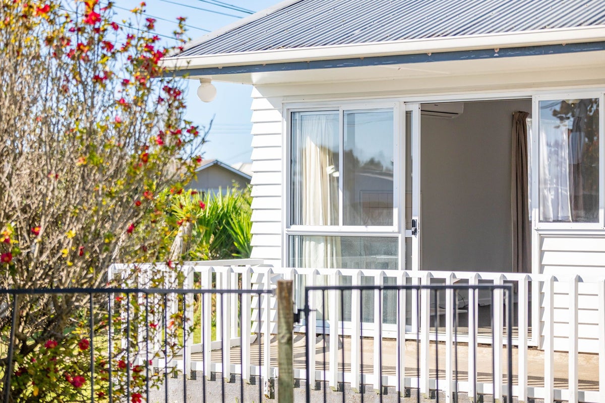 18 Glenview Terrace, Glenview, Hamilton - Carousel 16