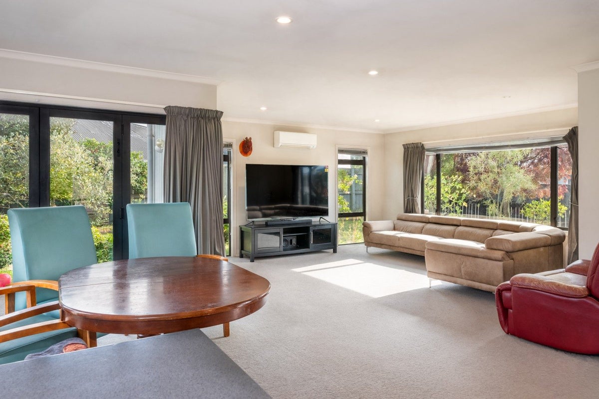9 John Street, Tauhara, Taupo - Carousel 2