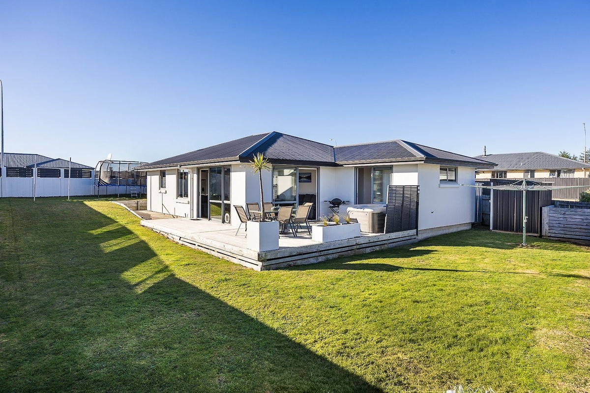 5 Kew Place, Corstorphine, Dunedin - Carousel 2
