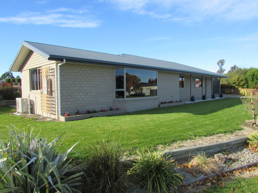 56 Essex Street, Weston, Oamaru - Carousel 2