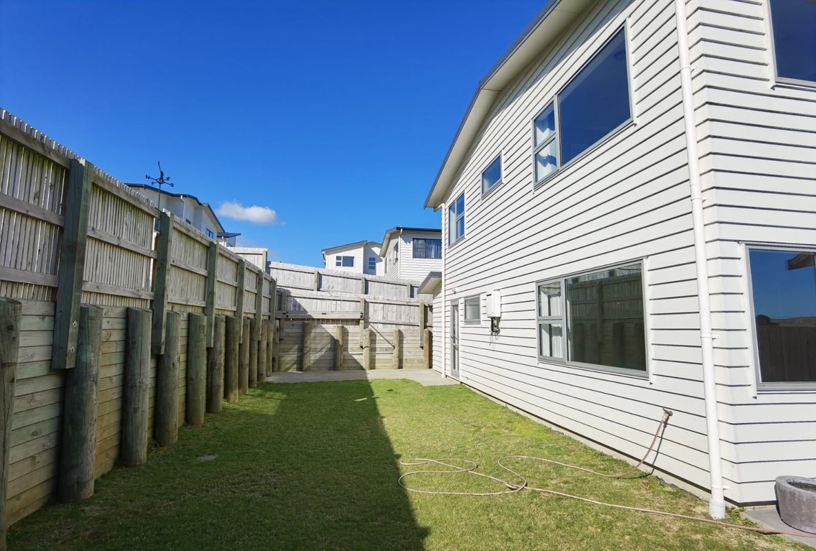 5A Sandino Place, Grenada Village, Wellington - Carousel 19