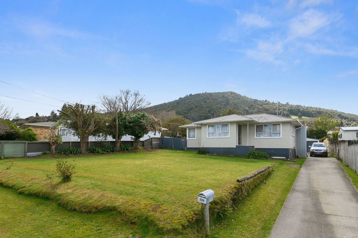 255 Clayton Road, Pukehangi, Rotorua - Carousel 16