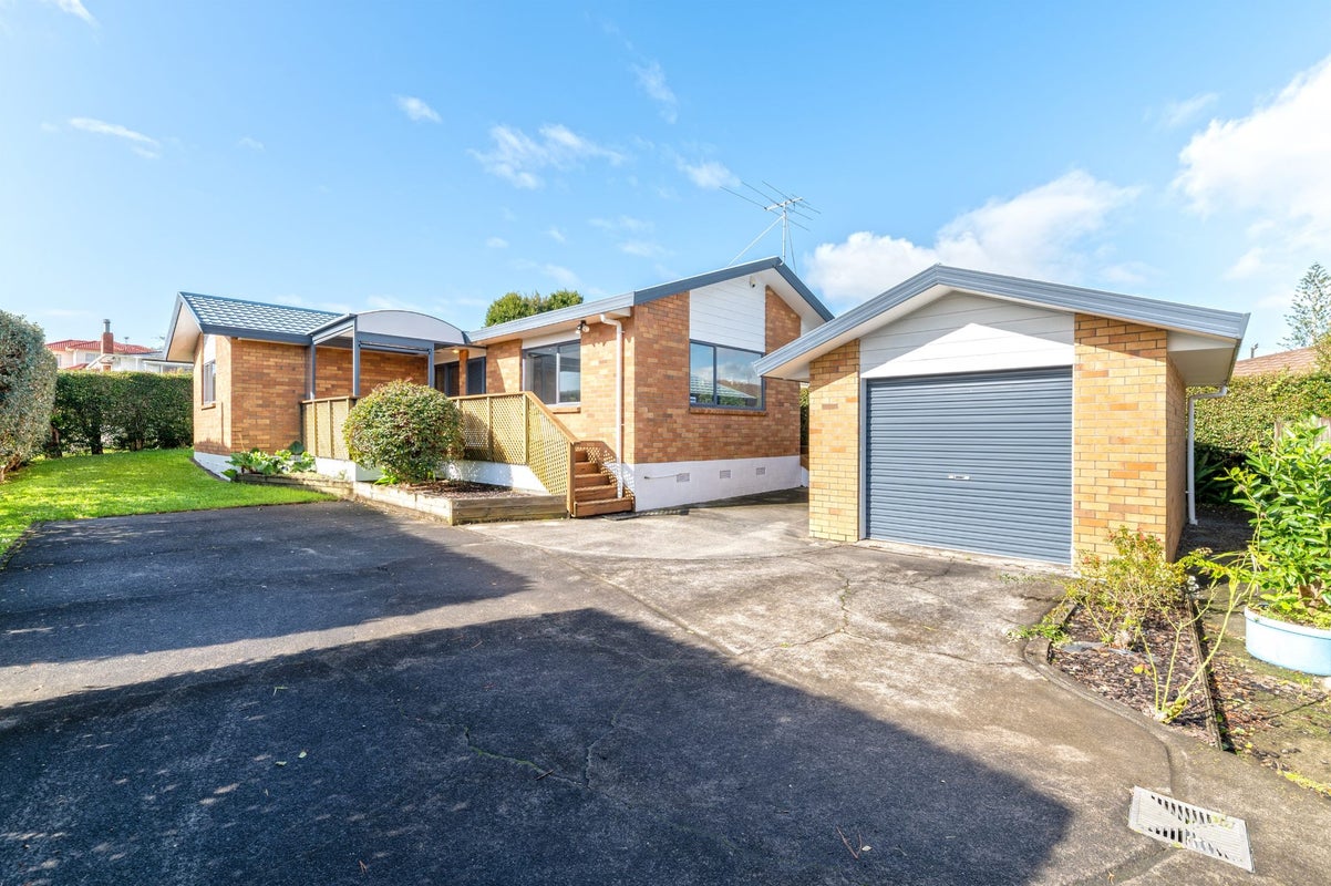 230A Whitney Street, Blockhouse Bay, Auckland - Carousel 1