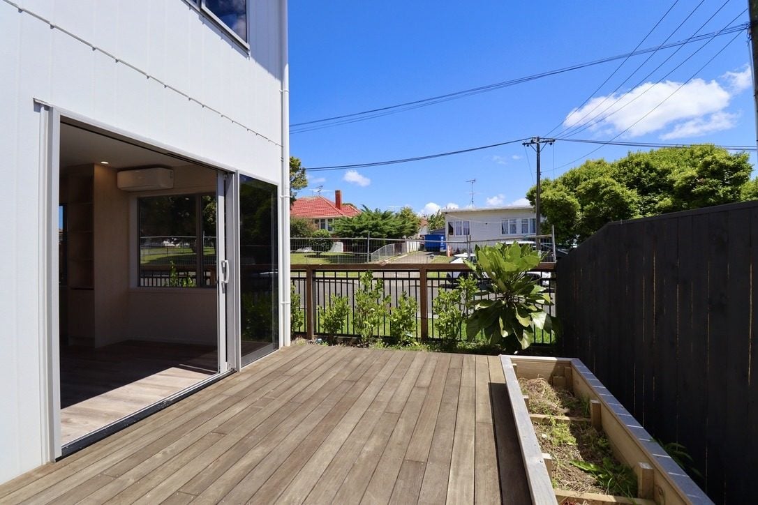30E Ngarimu Road, Panmure, Auckland - Carousel 2