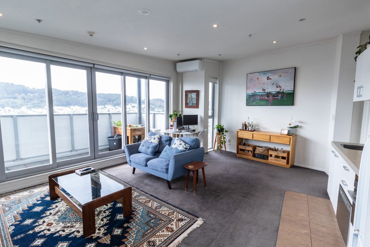 1502/74 Taranaki Street, Te Aro, Wellington - Carousel 1