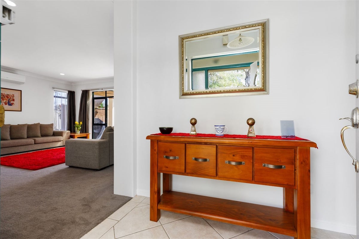 20 Thebes Grove, Papamoa Beach, Papamoa - Carousel 2