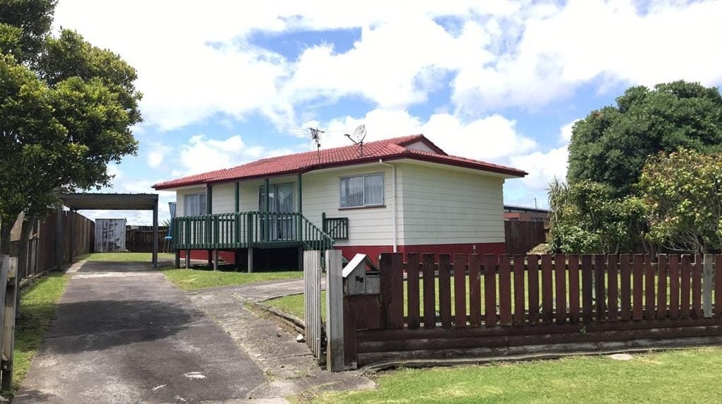36 Secretariat Place, Randwick Park, Auckland - Carousel 1