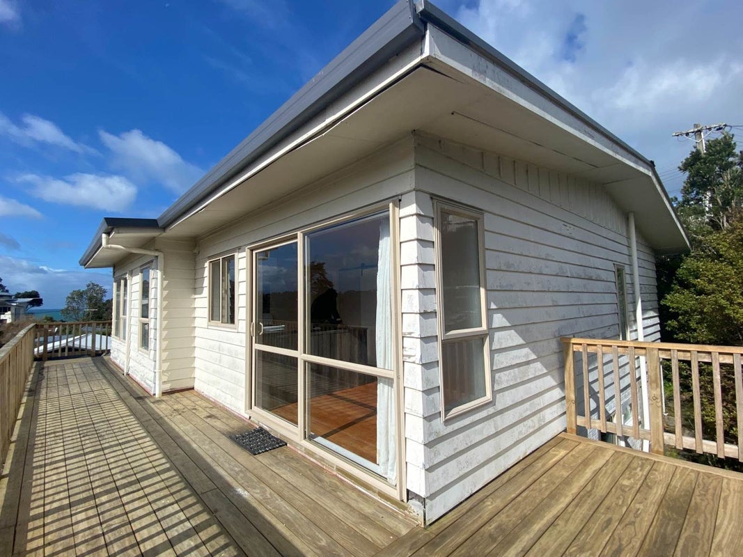 8 Ocean View Road, Hatfields Beach, Orewa - Carousel 12