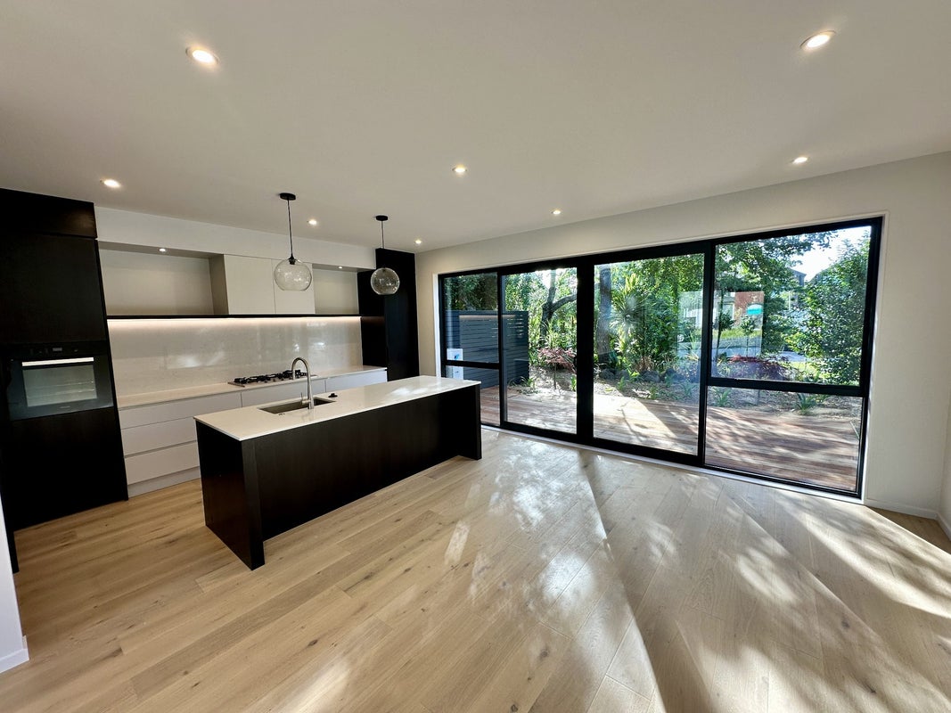 33A Asquith Avenue, Mount Albert, Auckland - Carousel 1