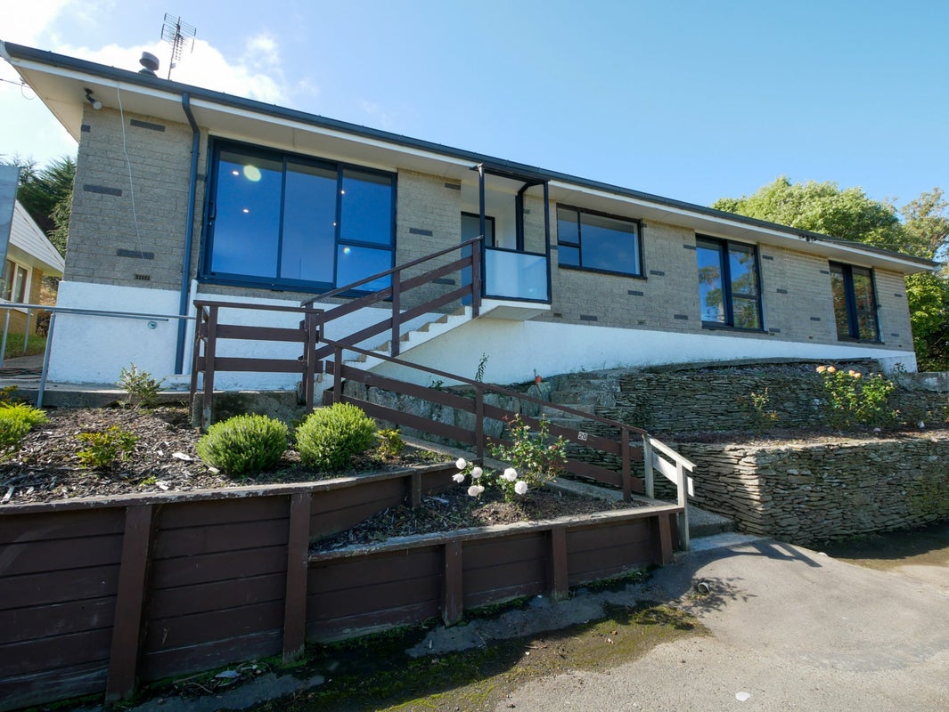 20 Larnach Road, Waverley, Dunedin - Carousel 1