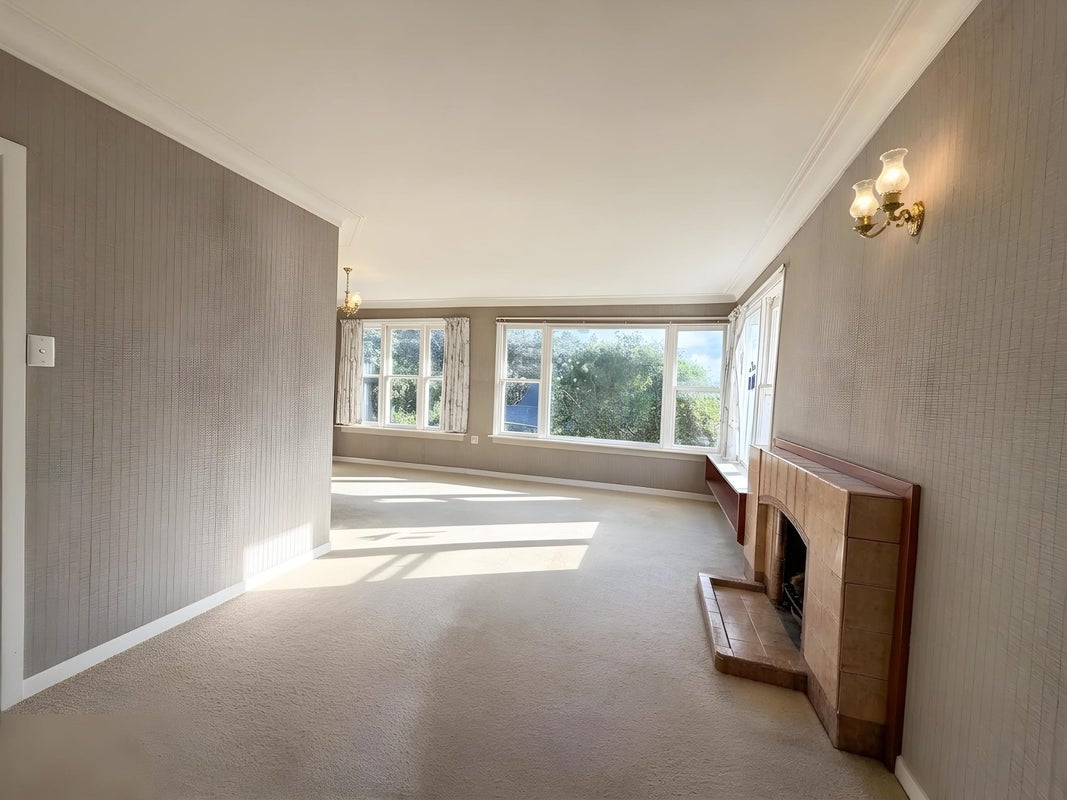 172 Beach Road, Campbells Bay, Auckland - Carousel 2