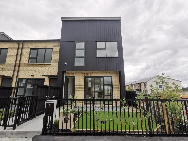 73 Manarini Road, Westgate, Auckland - Carousel 1