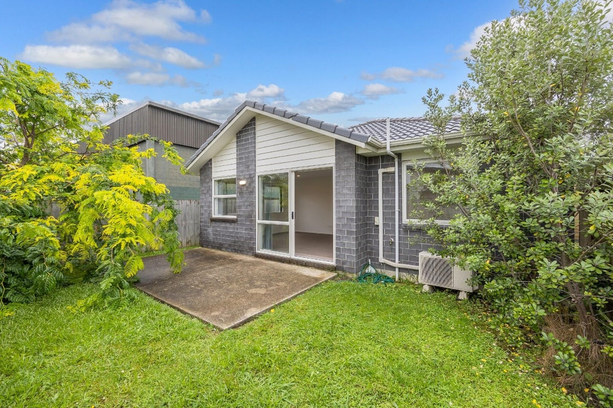 8 Duin Lane, Wiri, Auckland - Carousel 1