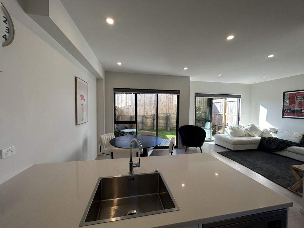 6/39 Renata Crescent, Te Atatu Peninsula, Auckland - Carousel 2