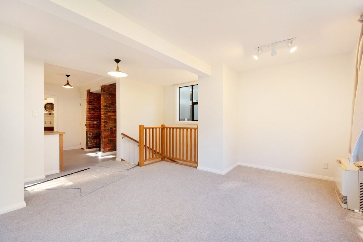 422 Adelaide Road, Berhampore, Wellington - Carousel 2